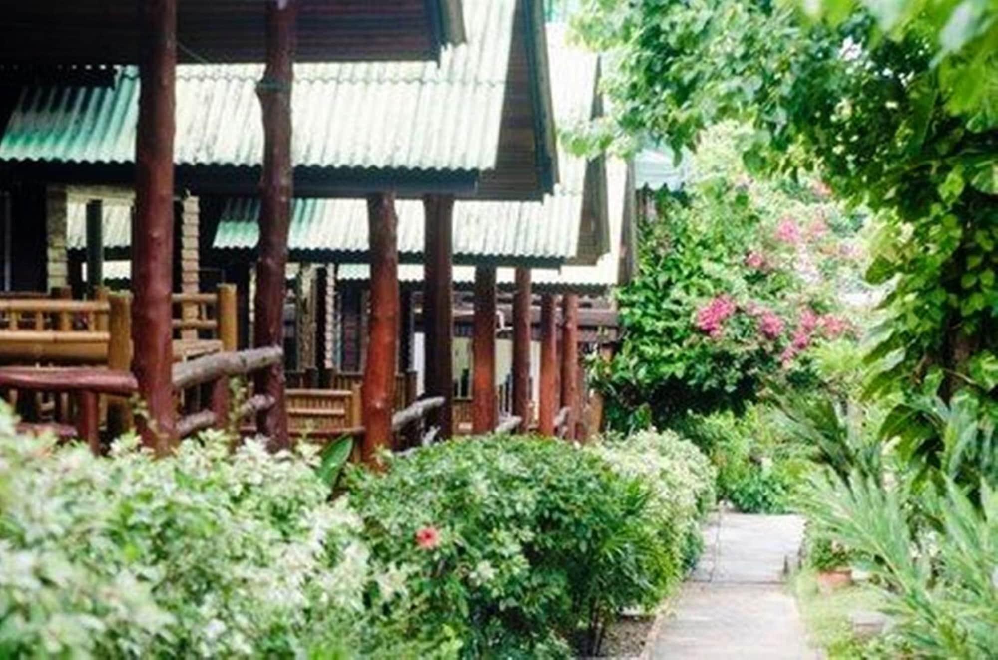 Sea Garden Hostels Хаад Рин Экстерьер фото