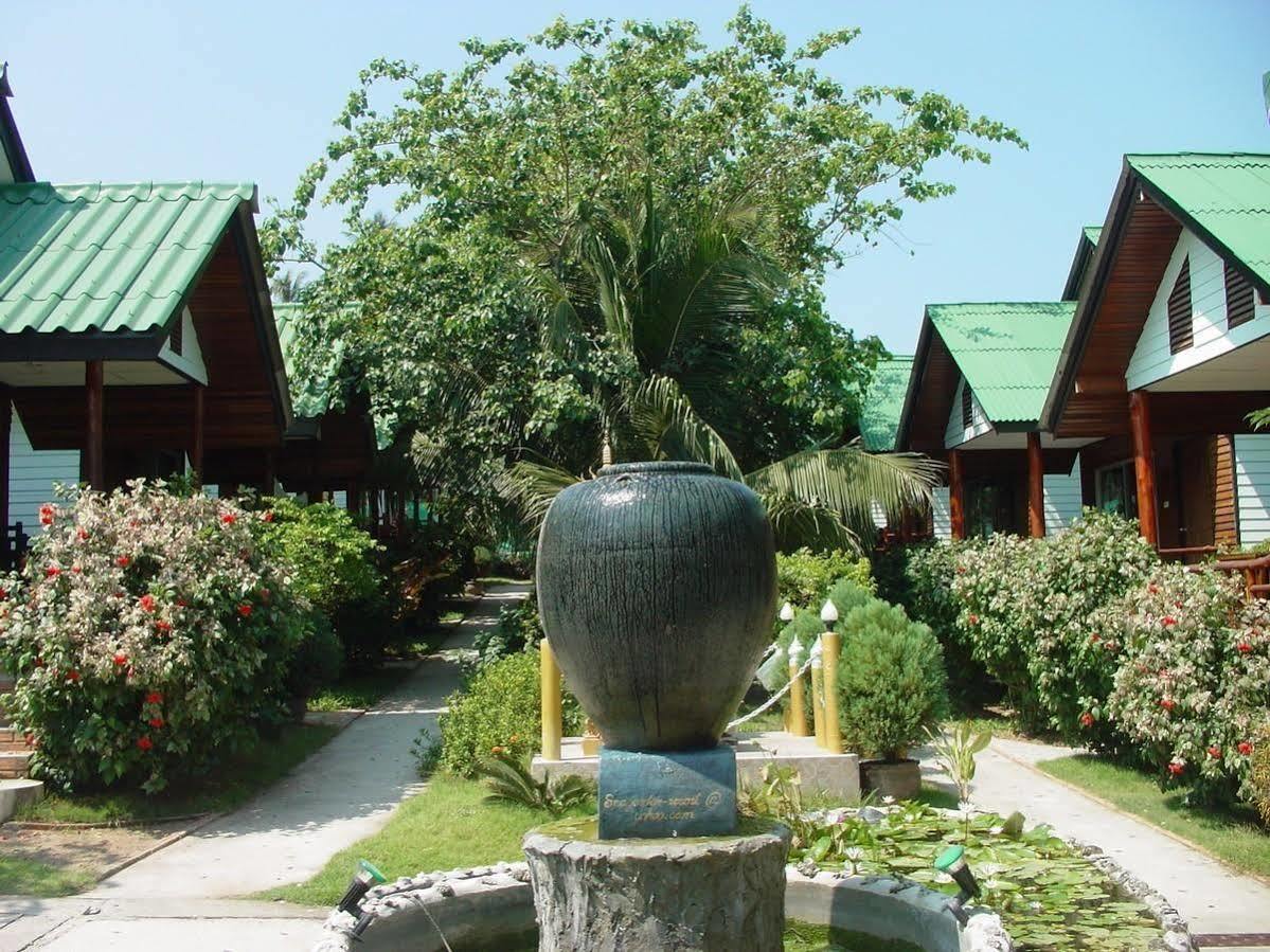 Sea Garden Hostels Хаад Рин Экстерьер фото
